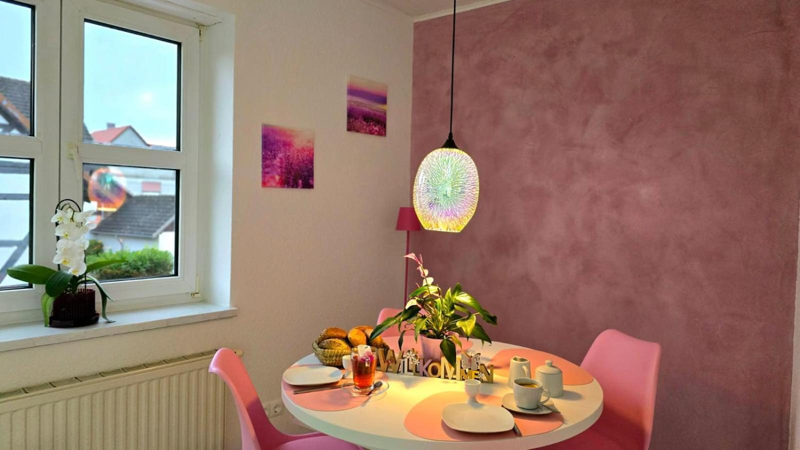 Happy Homes Pink - Up To 5 - Kueche - W-Lan - Netflix - Honig - Badewanne Nidda Zewnętrze zdjęcie